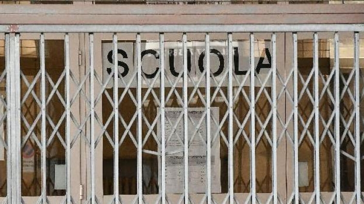 Scuole riaperte dal Tar, cresce il numero dei sindaci &quot;controcorrente&quot;: istituti chiusi anche a Sorianello, Spadola e Simbario