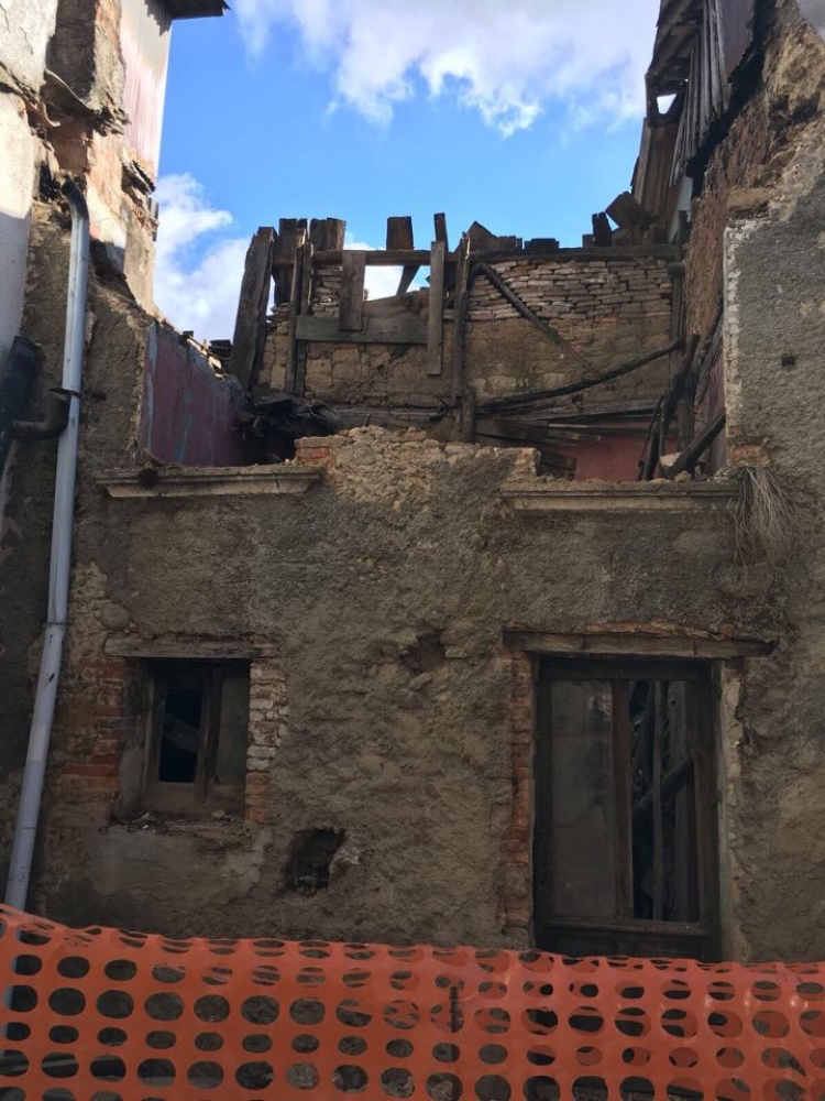 La casa a rischio crollo nel centro storico