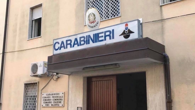 «Mi hai preso il marito, ti ammazzo», arrestate 4 donne a Vibo