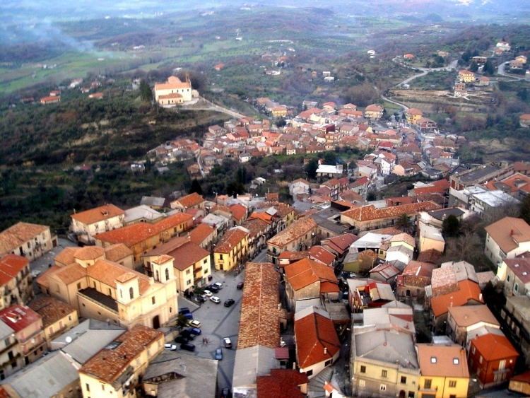 Chiaravalle, l’imprenditore Luciano Principe dona 600 test rapidi alle scuole