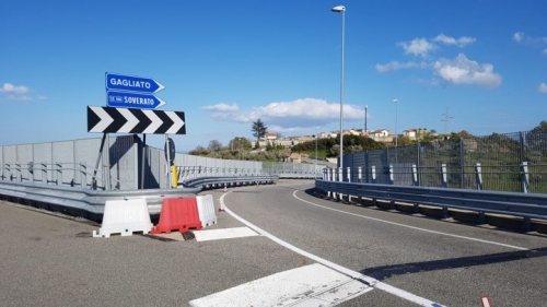 Rifacimento dei giunti, limitazione al traffico sulla Trasversale delle Serre