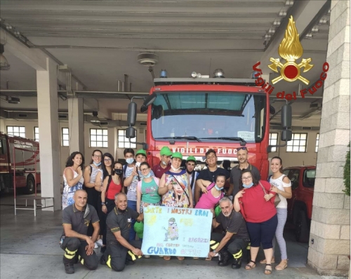 I vigili del fuoco di Vibo ospitano i ragazzi del centro diurno “Guardo Oltre”