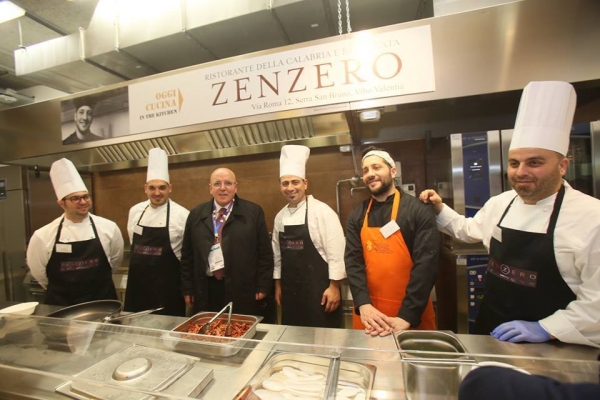 Al via Expo 2015, anche Oliverio fa visita al padiglione del ristorante “Zenzero”