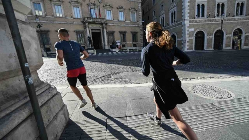 Il governo verso una nuova stretta contro il Coronavirus, Conte: «Il blocco andrà avanti anche dopo il 3 aprile»