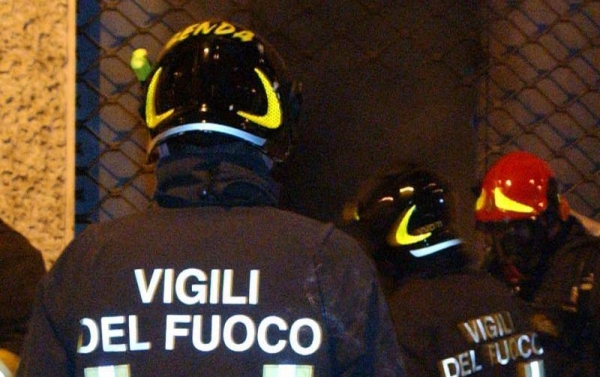 Macabra intimidazione a Spadola. Incendio in un casolare, sul posto una croce e 3 cartucce