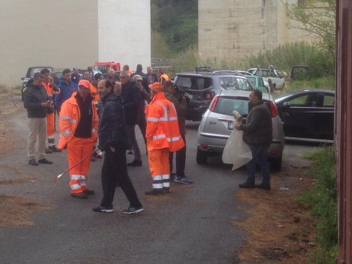 Partiti i lavori di pulizia intorno all’Oasi del lago Angitola