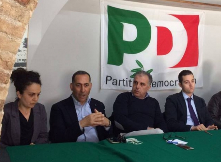 FdI sulle defezioni nel Pd serrese: «Messa in discussione la leadership di Censore»