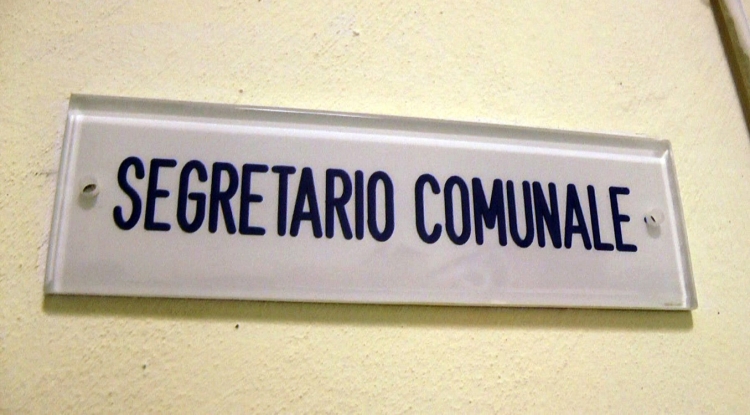 I Comuni di Mongiana e Pizzoni ai ferri corti: «Non è stato pagato il servizio di segreteria comunale associata»