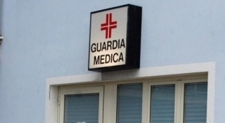 Un defibrillatore per la Guardia medica di Vibo Marina