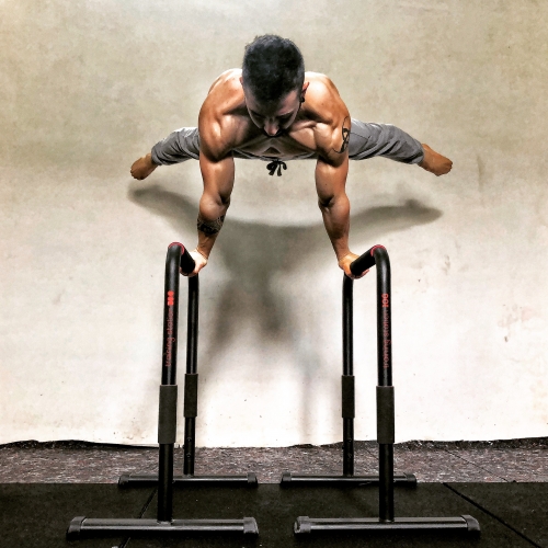 Il chiaravallese Andrea Mantello si qualifica per il campionato nazionale di Calisthenics