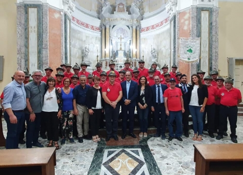 Successo a Chiaravalle per il coro degli alpini