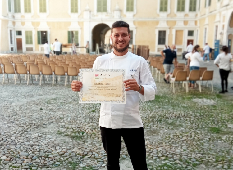 Dalla scuola internazionale di cucina alla collaborazione con gli chef stellati, l&#039;esperienza all&#039;Alma di un giovane cuoco spadolese