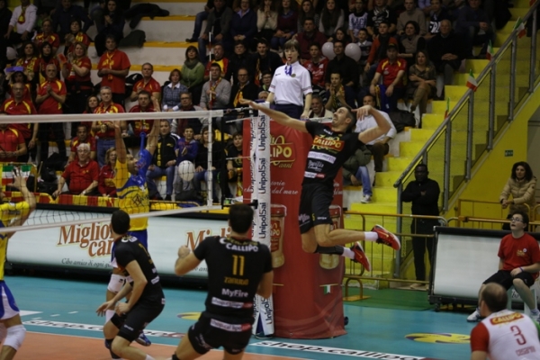 Volley, vittoria al tie-break per la Tonno Callipo