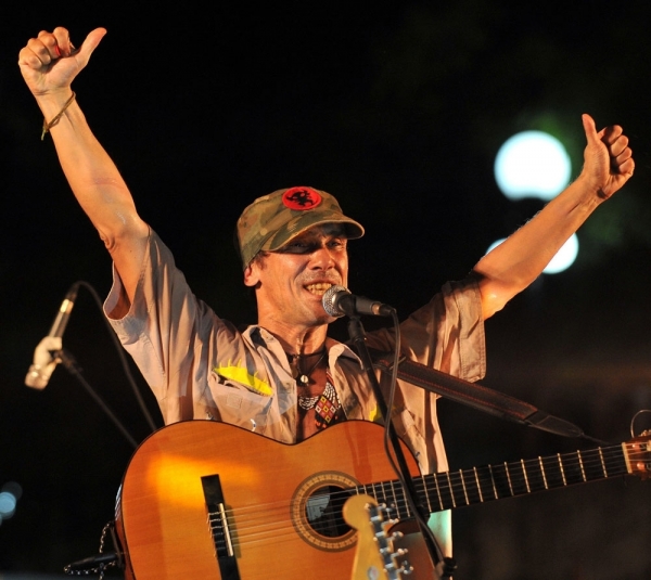 Manu Chao in concerto al festival &#039;La Sila suona bee&#039;