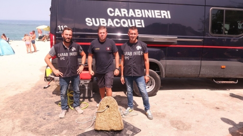 Soprintendenza e carabinieri recuperano un manufatto nelle acque di Ricadi