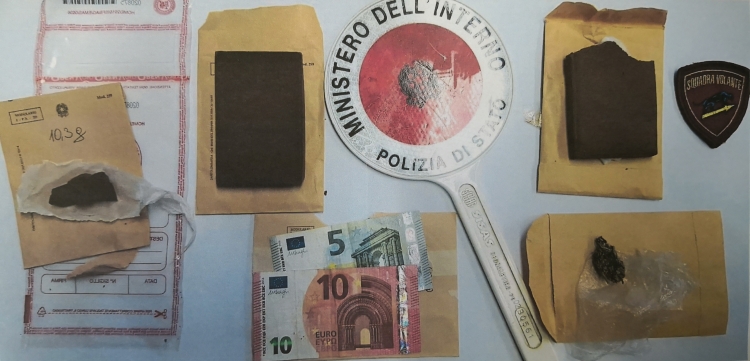 Vibo, in casa con quasi 200 grammi di hashish: presunto pusher finisce ai domiciliari