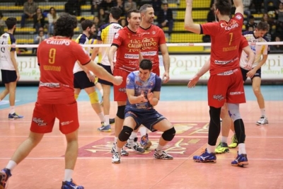 Volley, serie A2: la Tonno Callipo batte Castellana Grotte e allunga a +2 sul Sora