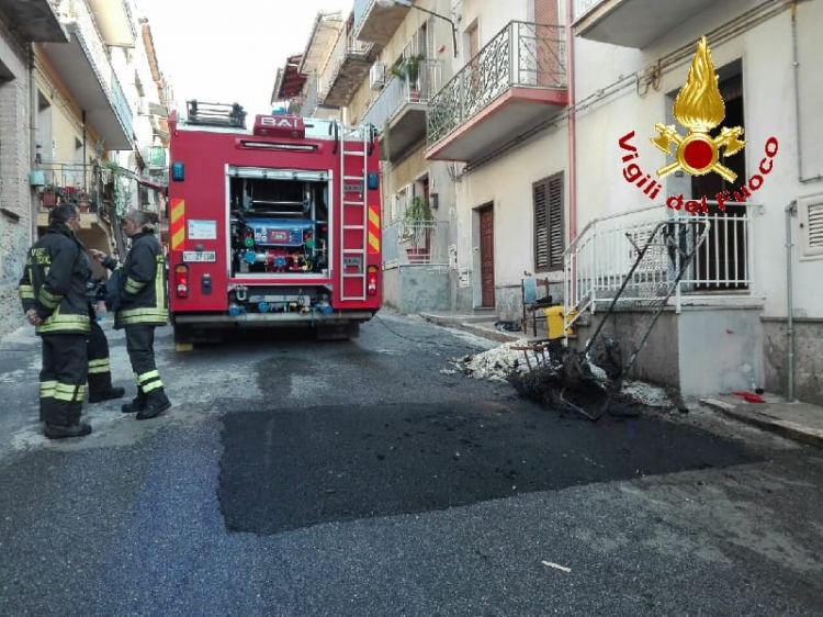 Incendio in un’abitazione nel Vibonese