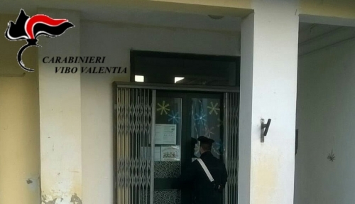 Cessaniti, trovato dai carabinieri con gli stessi vestiti utilizzati per un furto: deferito un 31enne