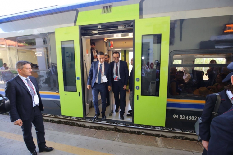 In treno con “Tropea Express” per raggiungere le ambite località della Costa degli Dei