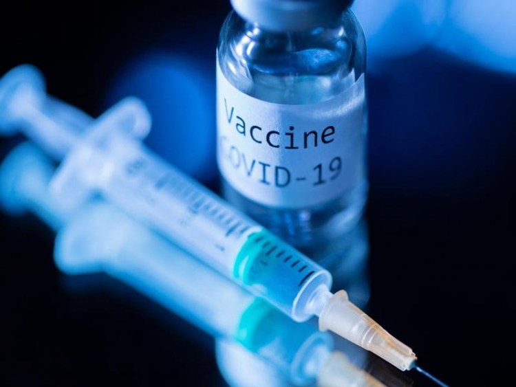 Vaccinazioni anti-Covid, al via da domani le prenotazioni per gli over 50