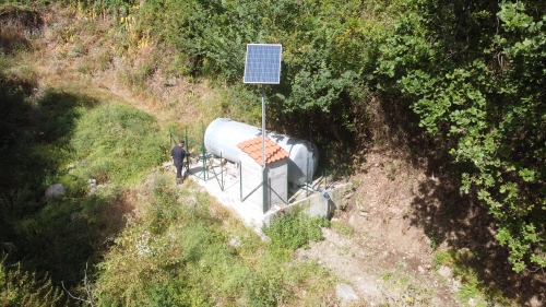 Manufatto realizzato nell’alveo di un torrente nel Vibonese, denunciate due persone