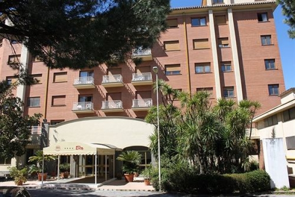 L’hotel 501 chiude i battenti, la Filcams Cgil: «Duro colpo per il turismo vibonese»