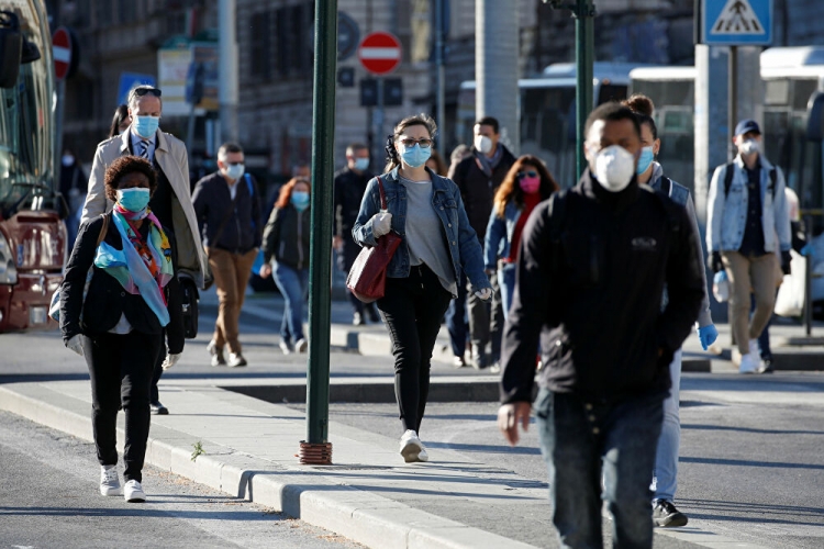 Si torna (per tre giorni) alla “zona arancione”, ecco cosa cambia