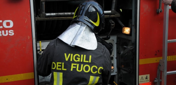 In fiamme una pizzeria a Vibo, si segue la pista del racket