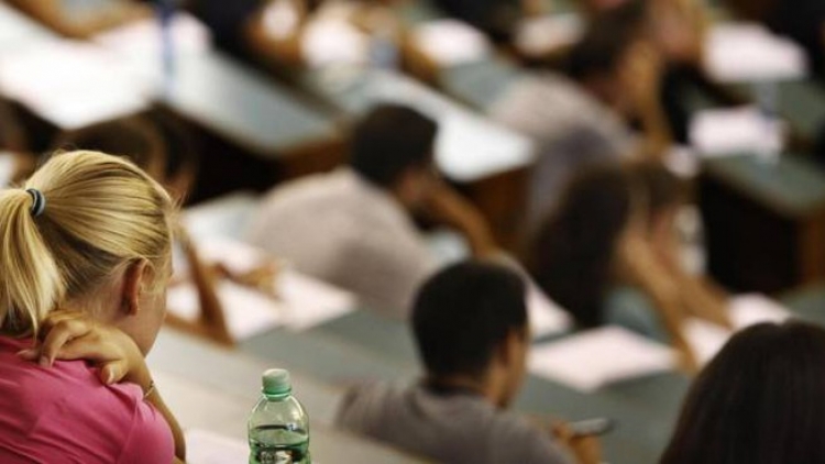 Fondi per gli universitari fuorisede, Di Bartolo e Giglio: «Si completi la procedura»