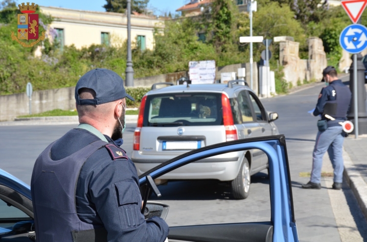 Esce di casa per andare a prendere un caffè al distributore, denunciato un 32enne vibonese