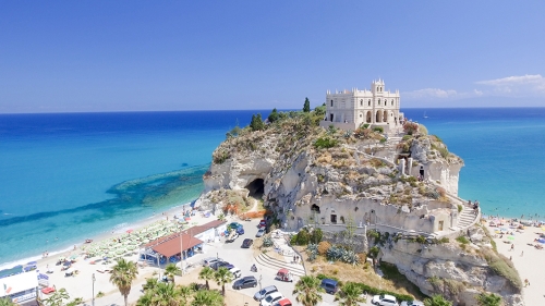 L’appello della Fenailp Vibo: «Diamo la possibilità ai turisti di trascorrere le vacanze in sicurezza»