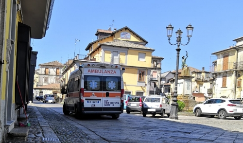 Serra, anziana si rompe il femore e attende per oltre mezz&#039;ora l’arrivo dell’ambulanza