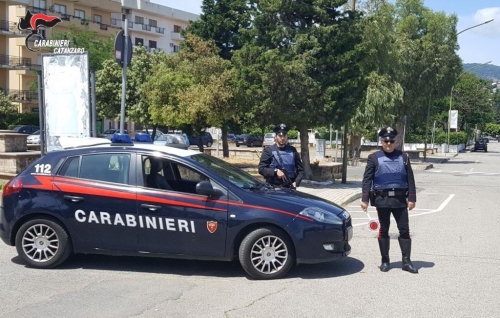 Nascondeva la marijuana nella stanza da letto del figlio, arrestato 39enne a Satriano