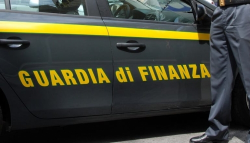 Era interdetto ma ha partecipato a una selezione dell’Asp di Vibo, arrestato un medico