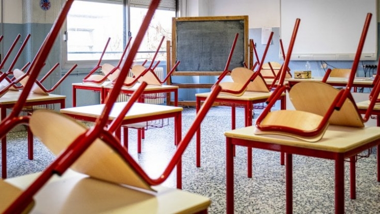 Scuole chiuse per Covid, la voce dei dirigenti scolastici e dei genitori