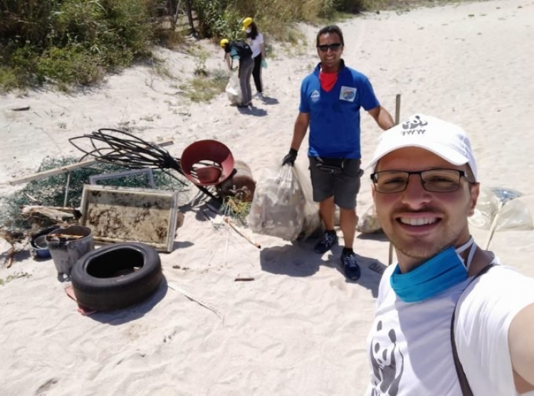 Spiaggia di Parghelia ripulita senza l’utilizzo di mezzi meccanici