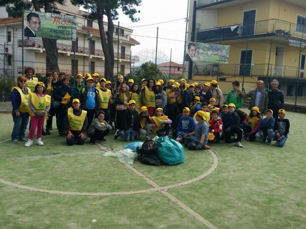 Zambrone, successo per l&#039;iniziativa &quot;Puliamo il Mondo&quot; di Legambiente