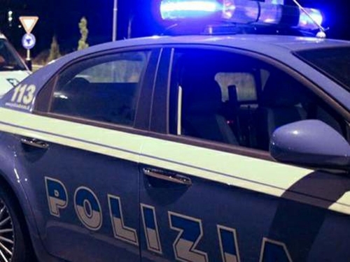 Persone non distanziate e senza mascherina, chiuso per cinque giorni un locale di Soverato