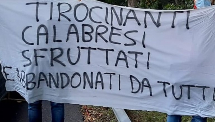 I tirocinanti calabresi protestano a Roma e Catanzaro: «Non ci faremo più prendere in giro»