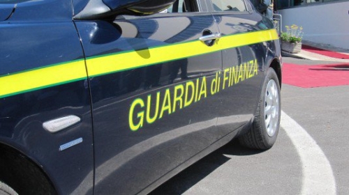 La Guardia di finanza di Vibo contesta un’evasione da 3 milioni di euro a 50 lavoratori marittimi