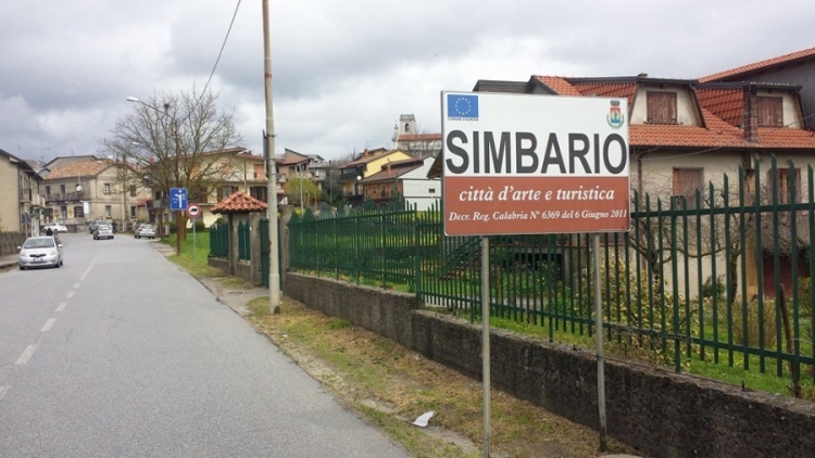 Simbario, firmata la convenzione con la Regione per i lavori di adeguamento sismico della scuola elementare