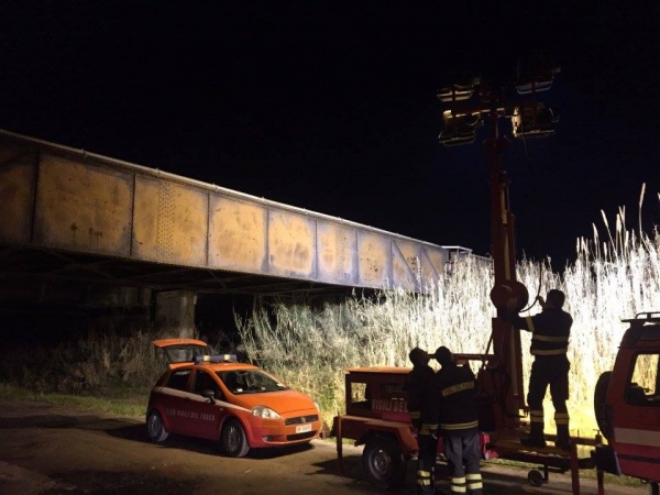 Tredicenne investito da un treno a Soverato, le lacrime dei compagni di scuola